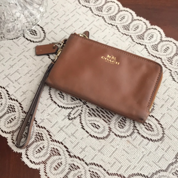 Coach Handbags - Coach Wristlet